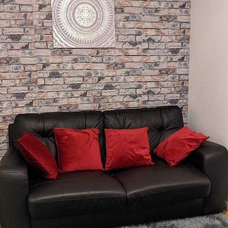 Stunning 1 Bedroom Apartment In 다게넘 외부 사진