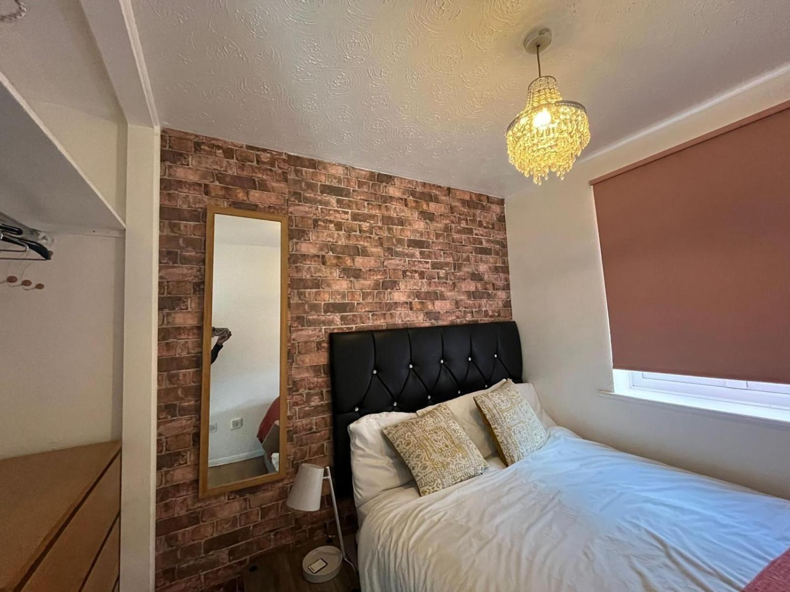 Stunning 1 Bedroom Apartment In 다게넘 외부 사진